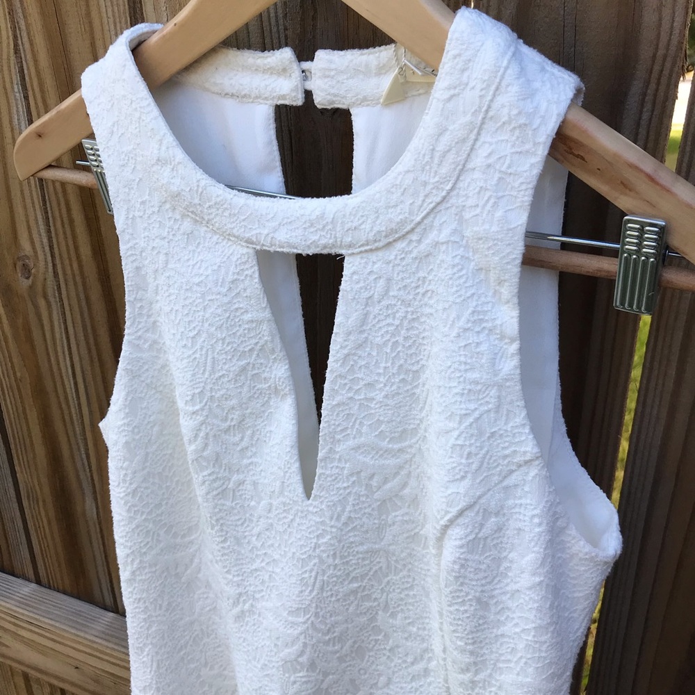 Shilla Modern Keyhole Dress